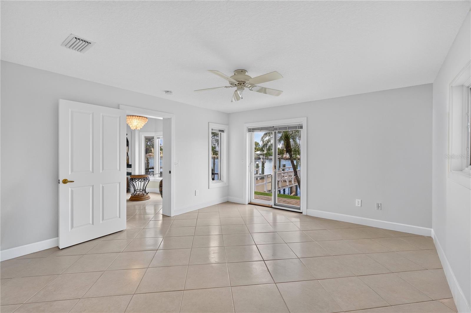204 POINCIANA LN — photo 34