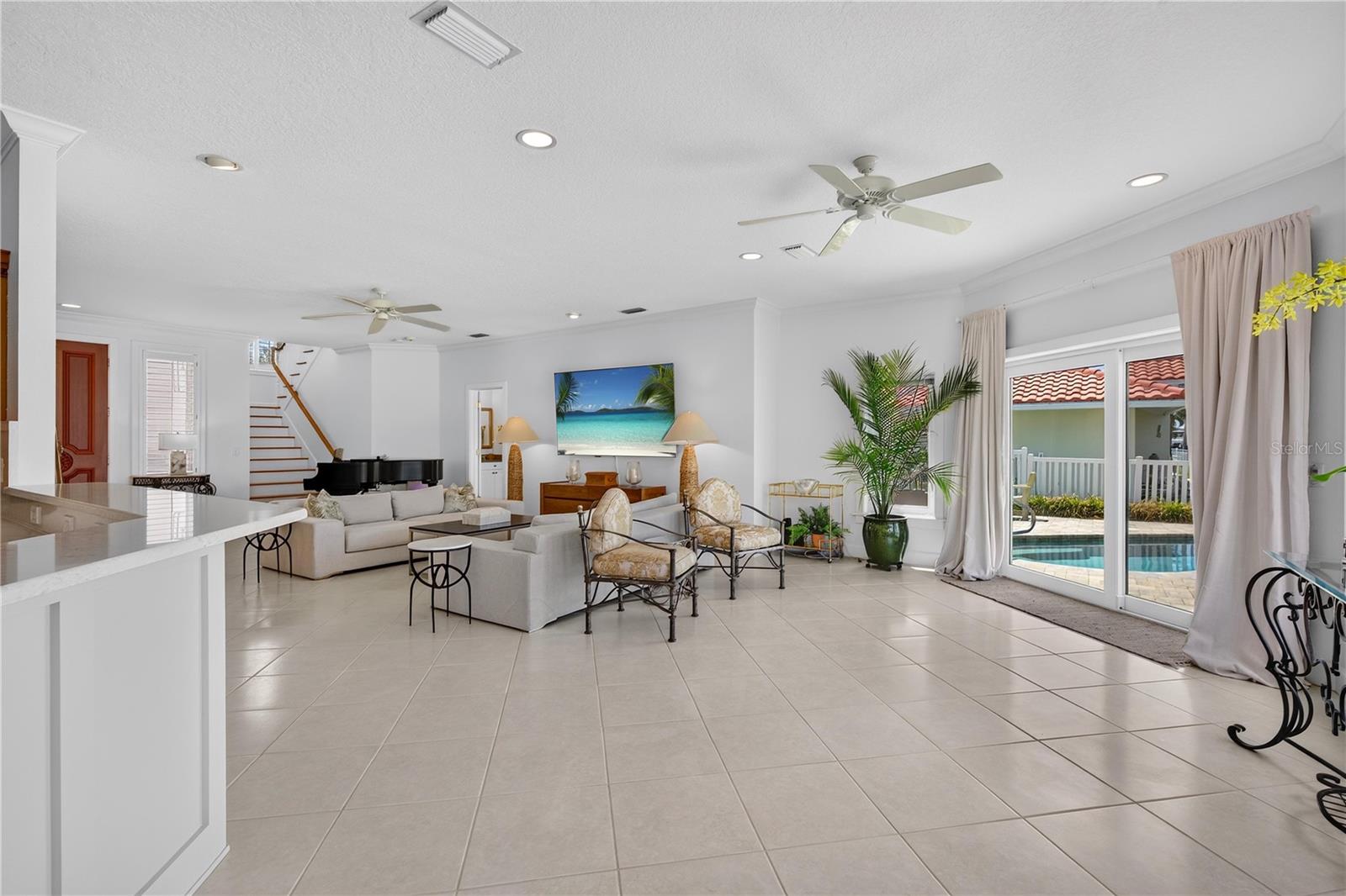 204 POINCIANA LN — photo 18