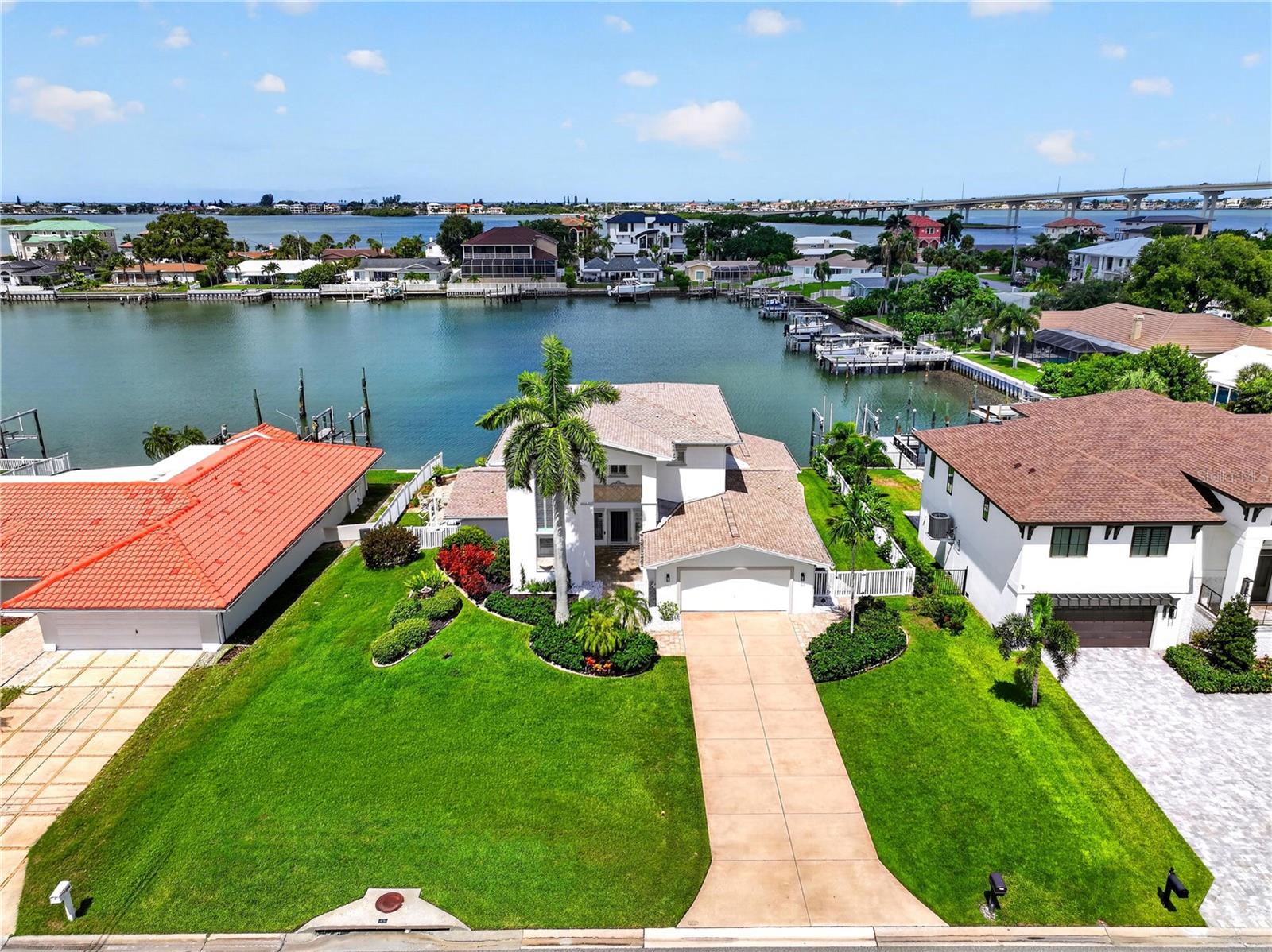 204 POINCIANA LN — photo 6