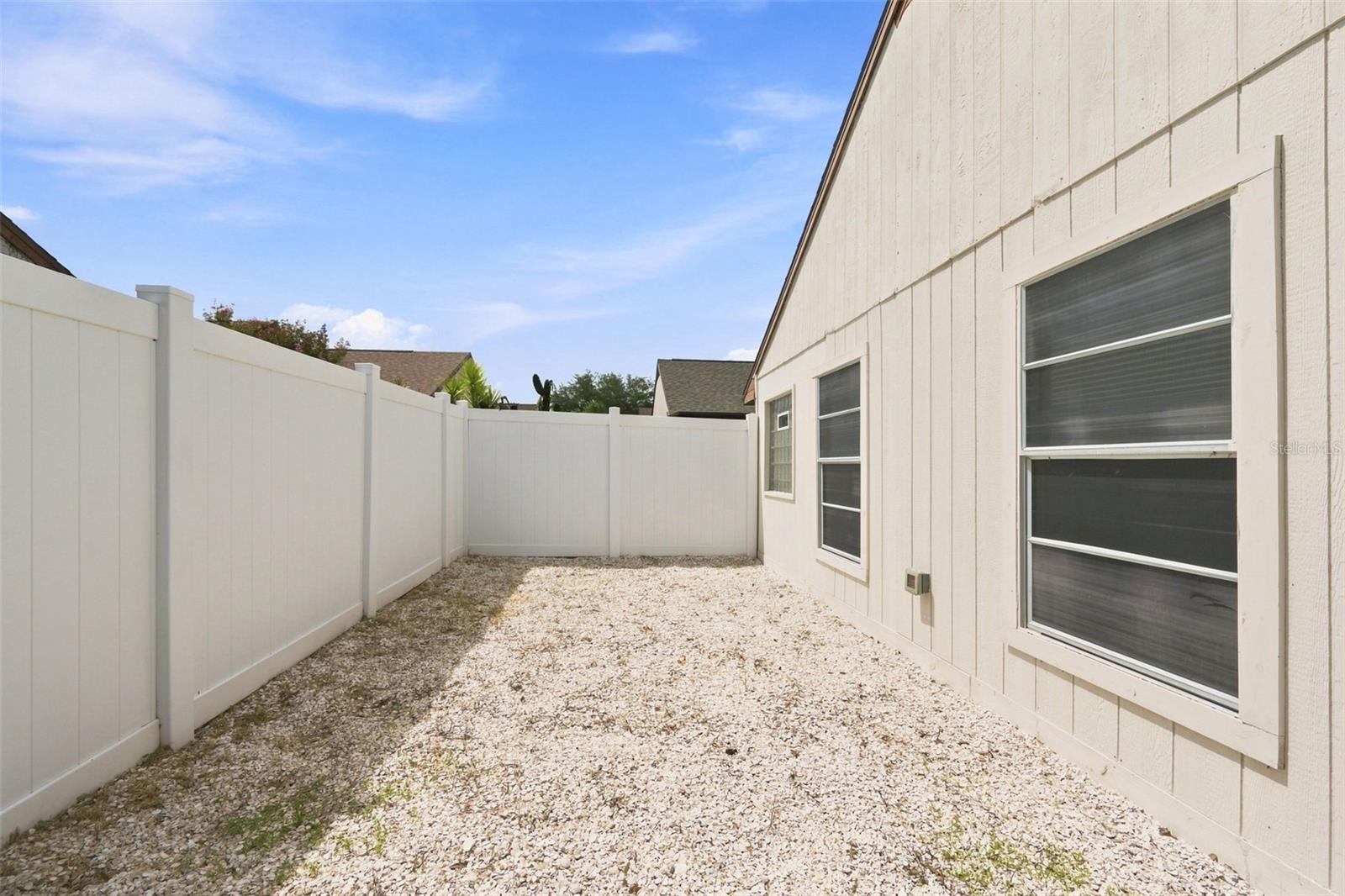 10836 VENICE CIR — photo 35