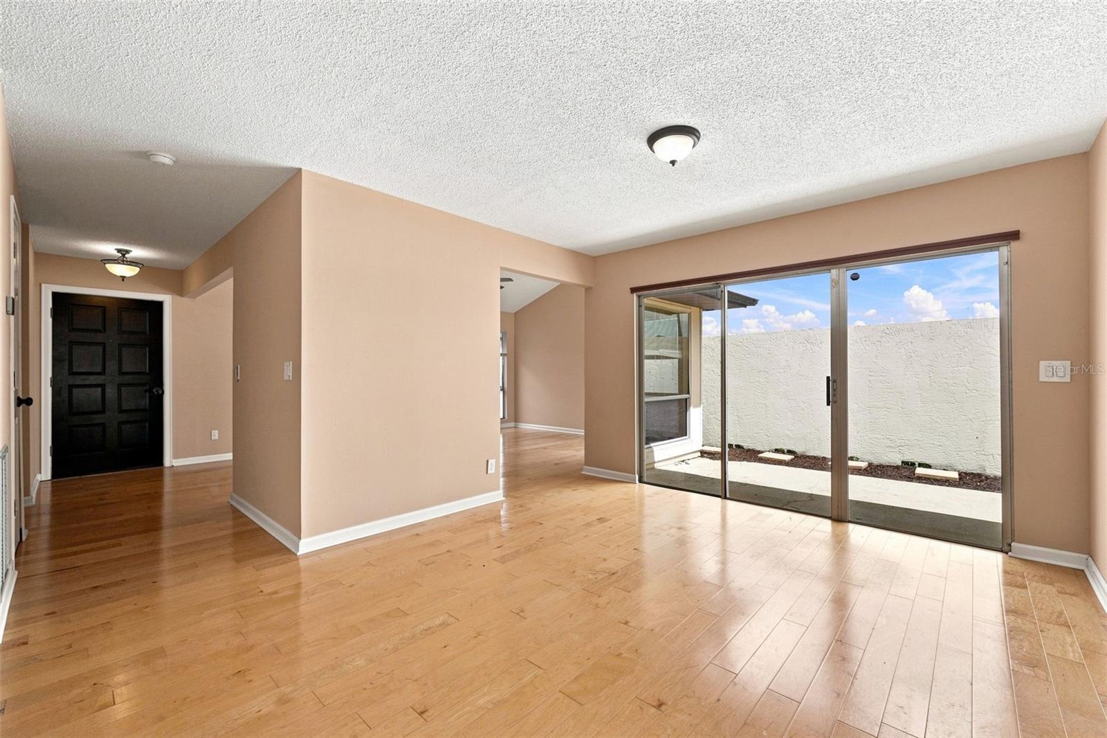 10836 VENICE CIR — photo 15