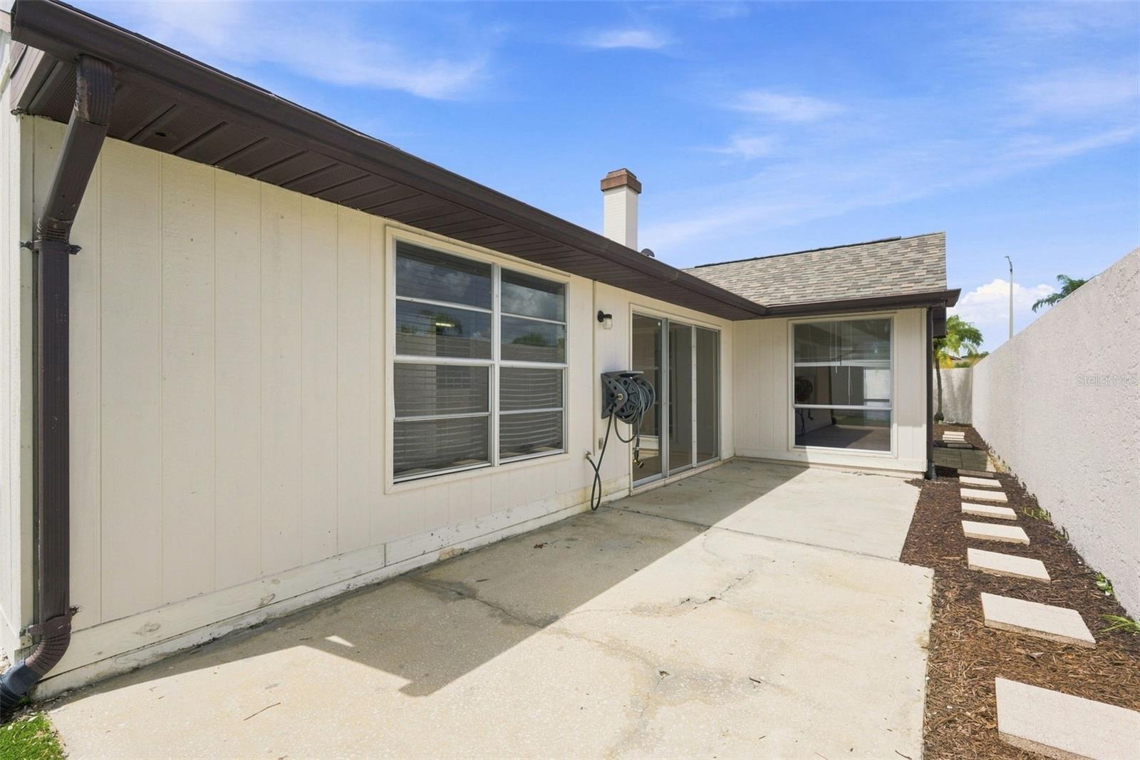 10836 VENICE CIR — photo 33