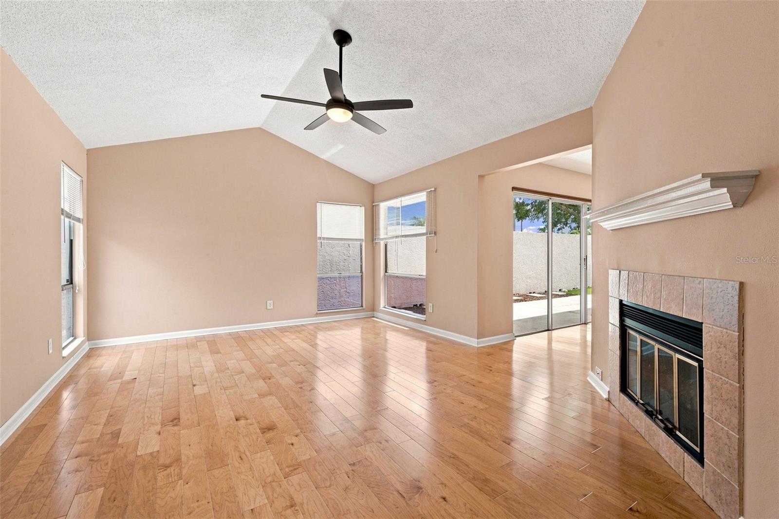 10836 VENICE CIR — photo 6