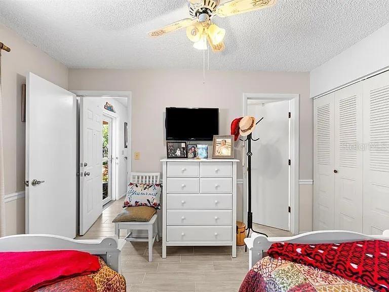 11404 STANSBERRY DR — photo 15
