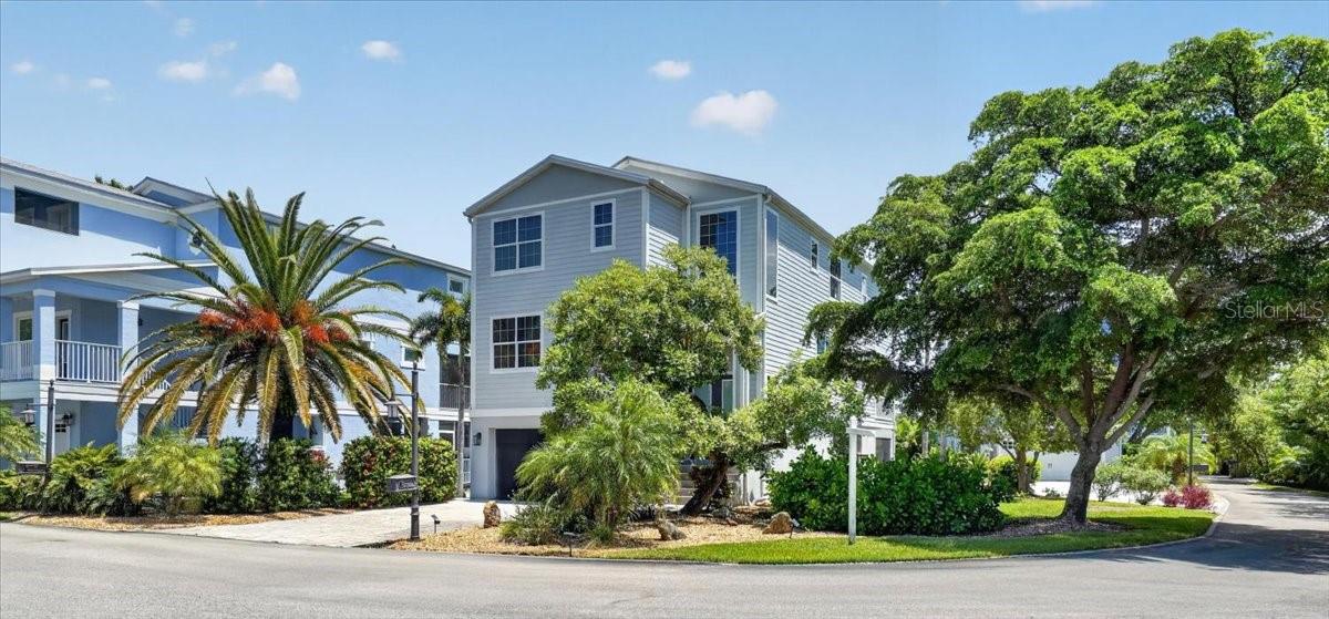 6330 LAGUNA DR — photo 6