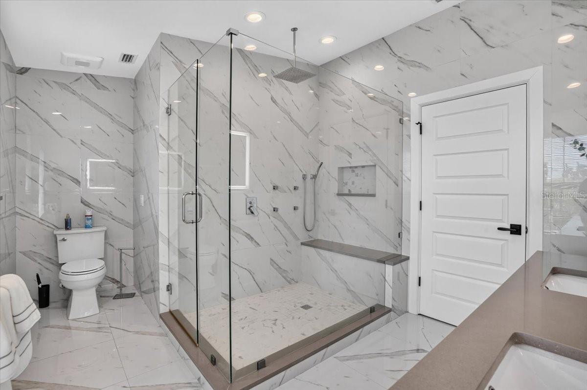 6330 LAGUNA DR — photo 57