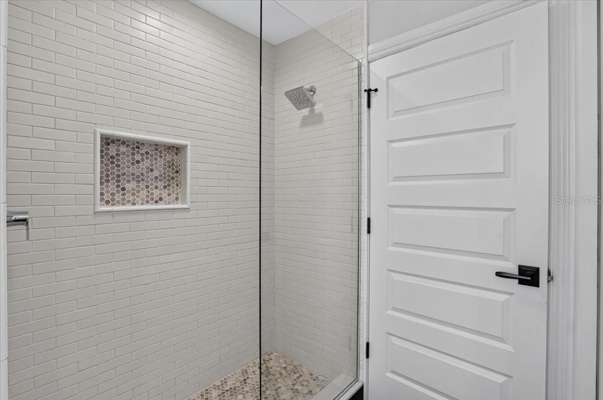 6330 LAGUNA DR — photo 61