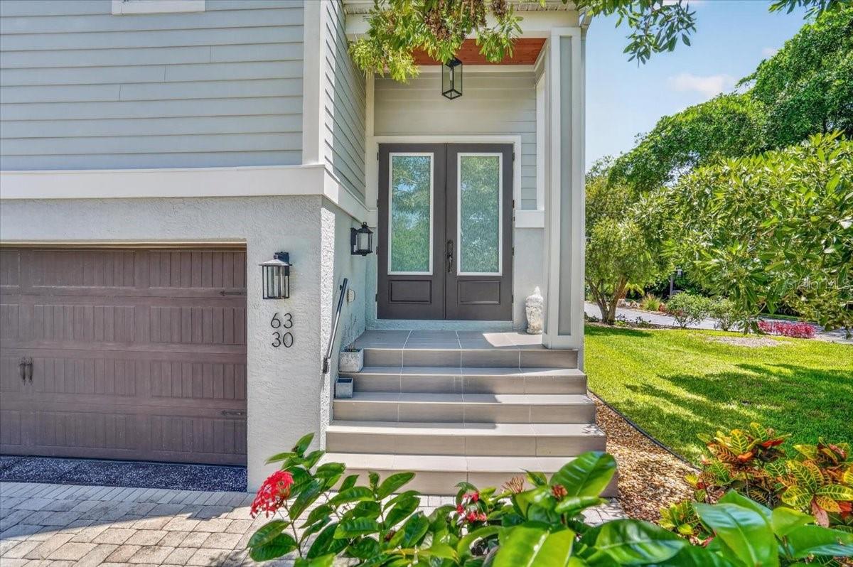 6330 LAGUNA DR — photo 9