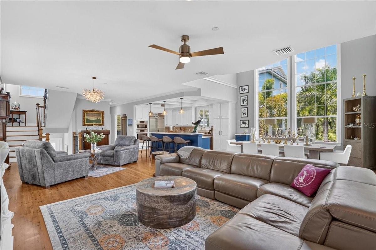 6330 LAGUNA DR — photo 16