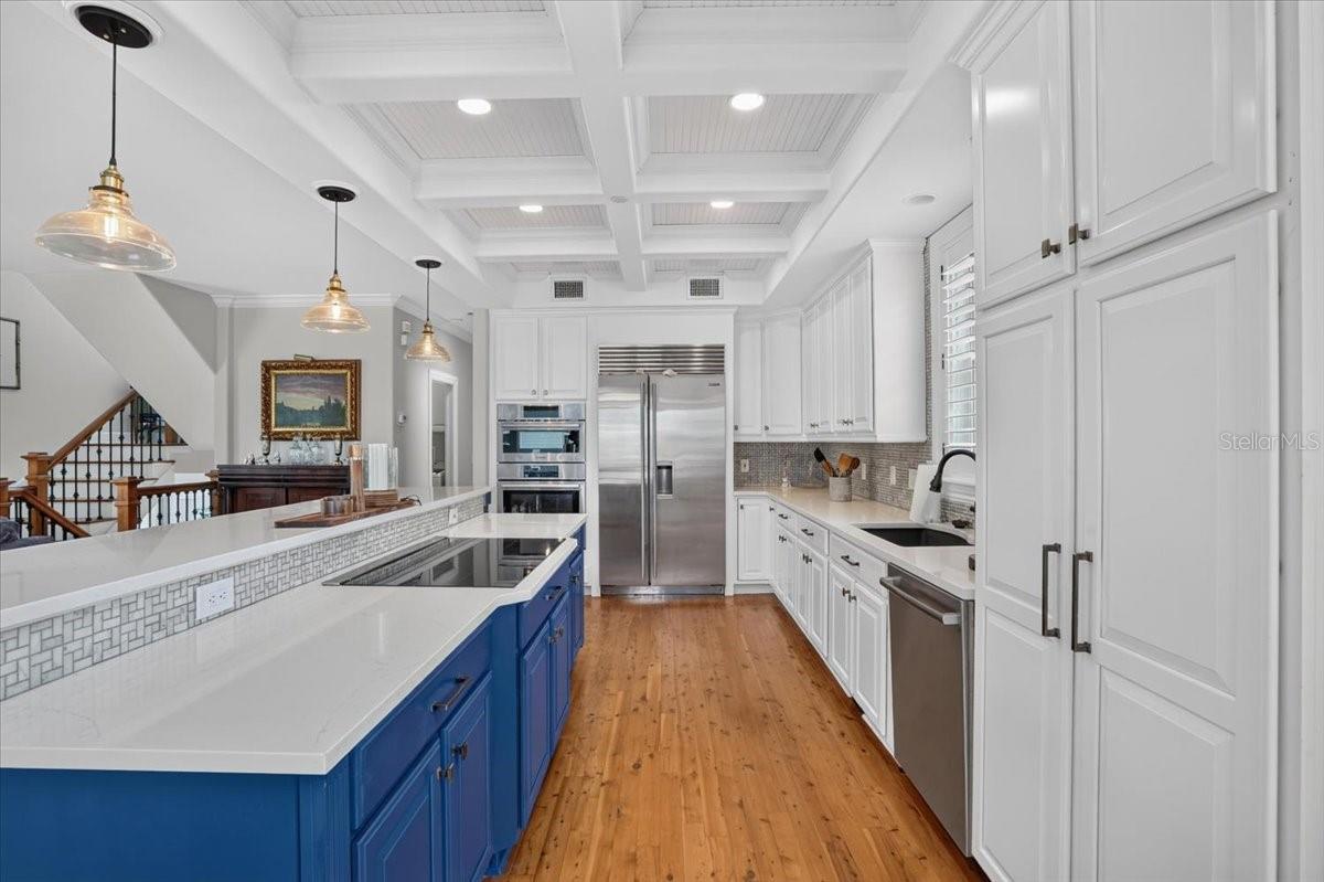 6330 LAGUNA DR — photo 23