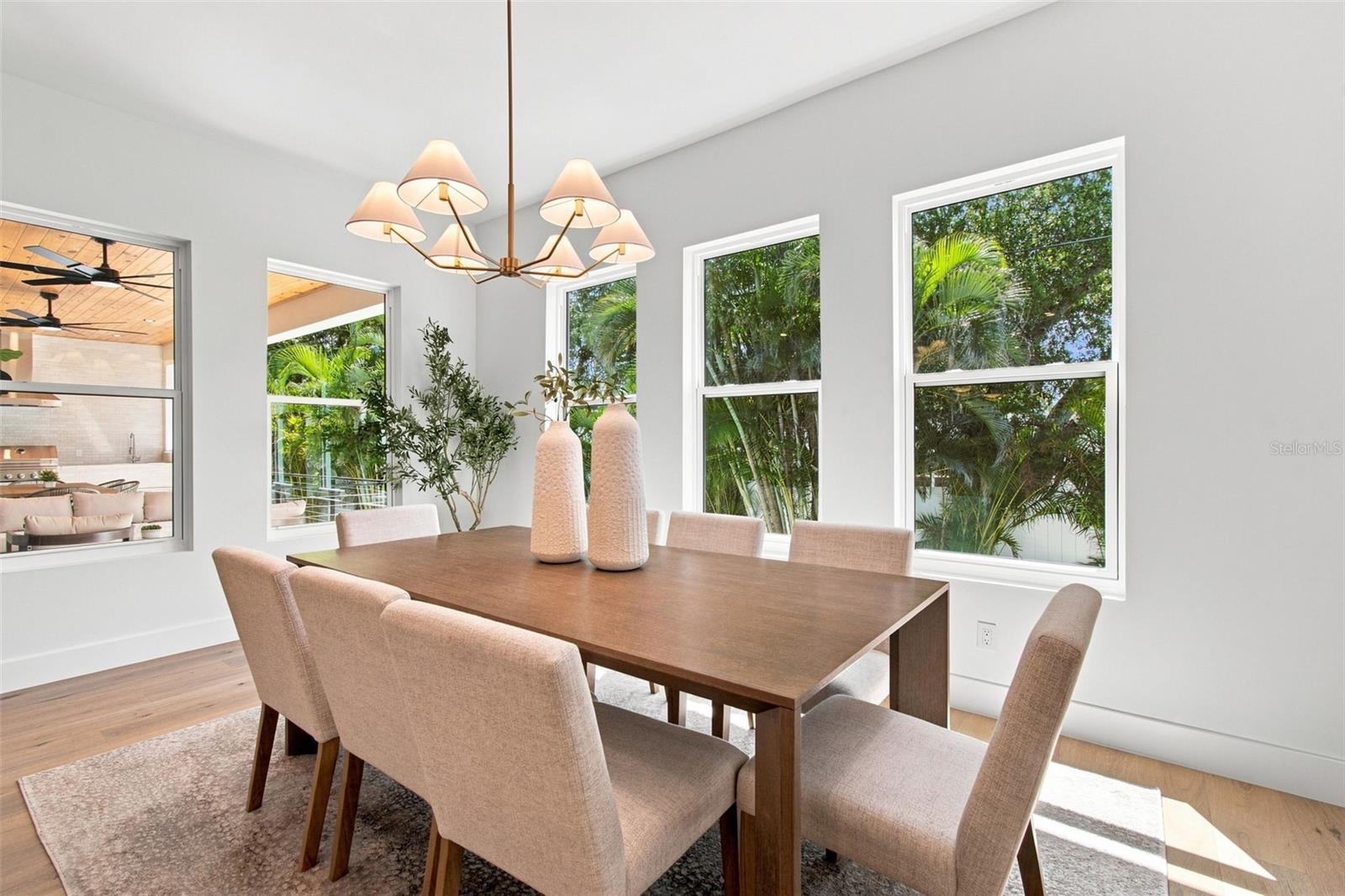 3609 S GARDENIA AVE — photo 26