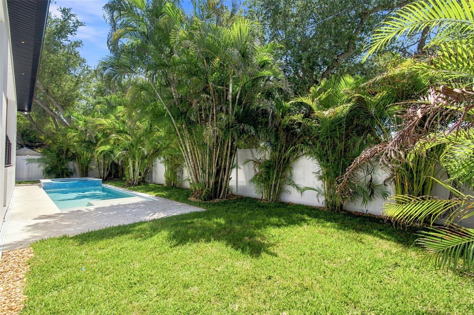 3609 S GARDENIA AVE — photo 78
