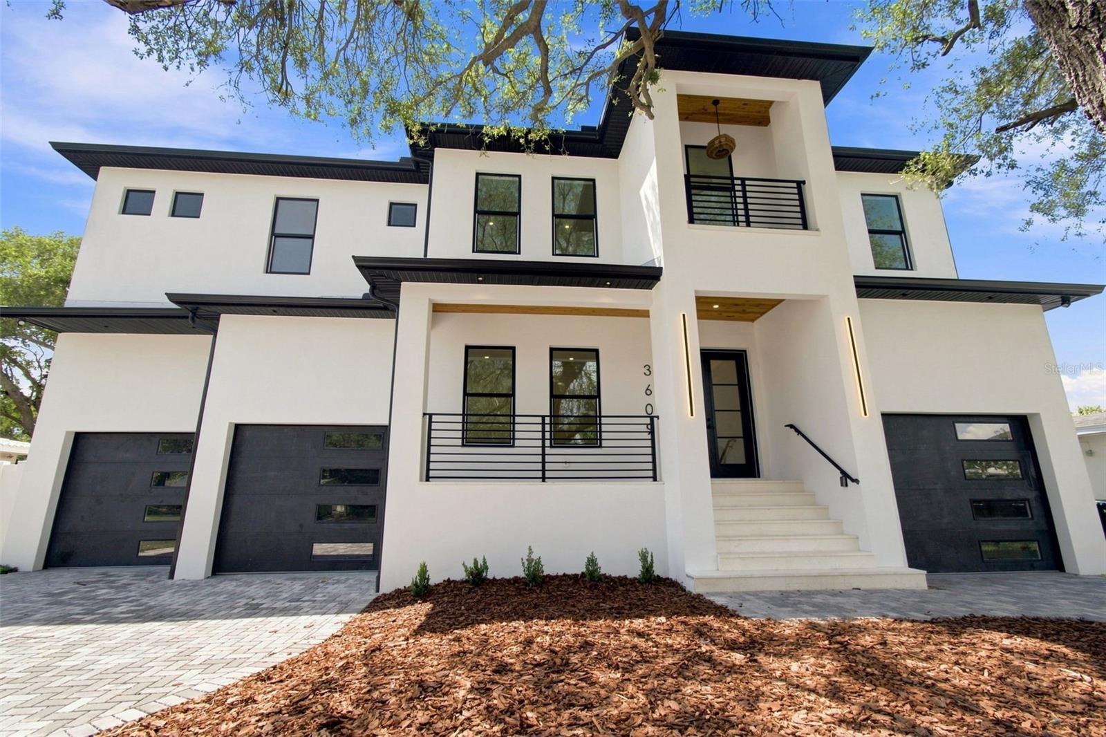 3609 S GARDENIA AVE — photo 2