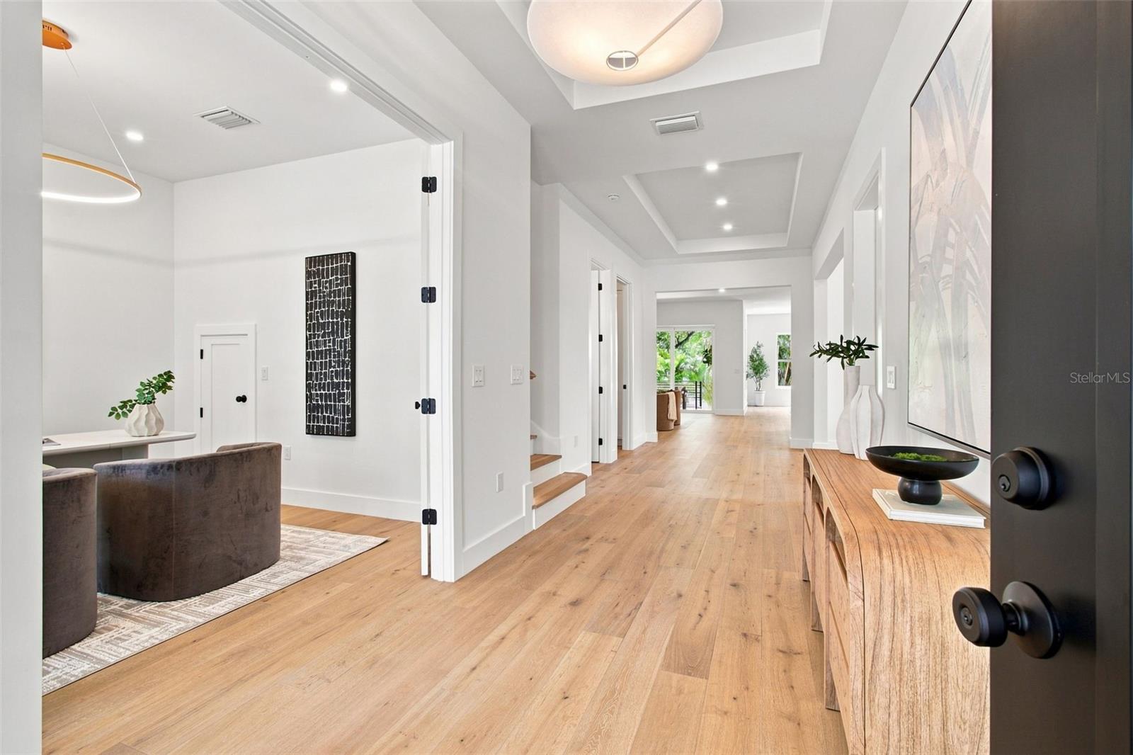 3609 S GARDENIA AVE — photo 5