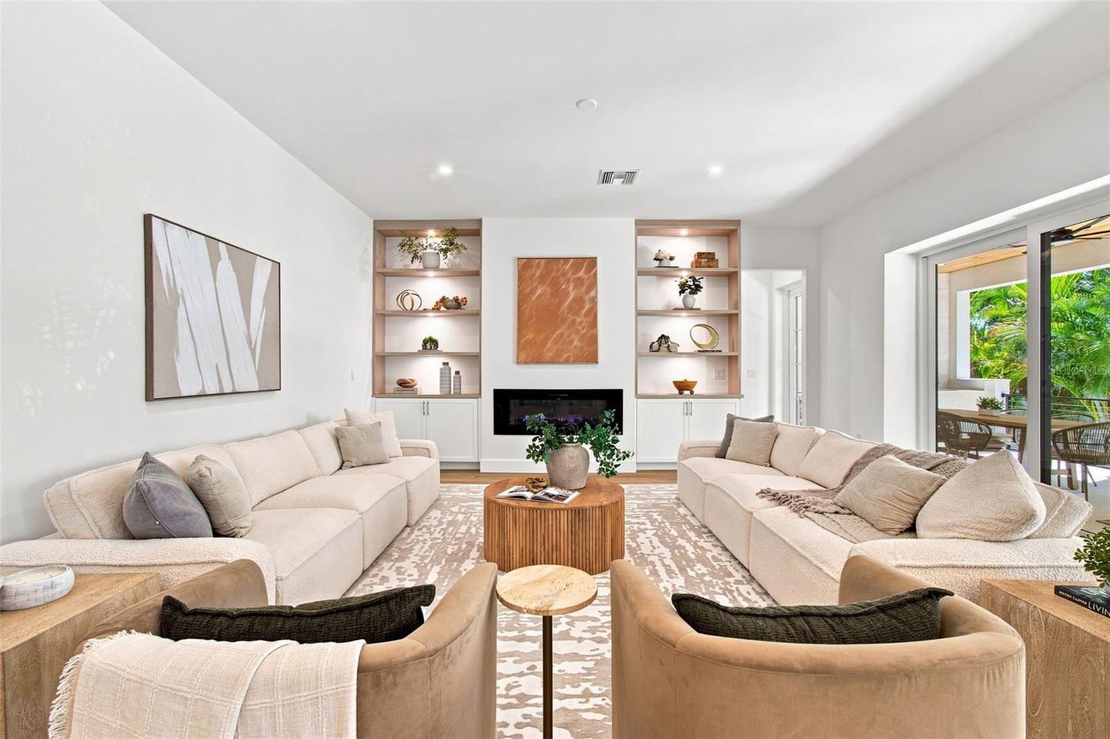3609 S GARDENIA AVE — photo 30