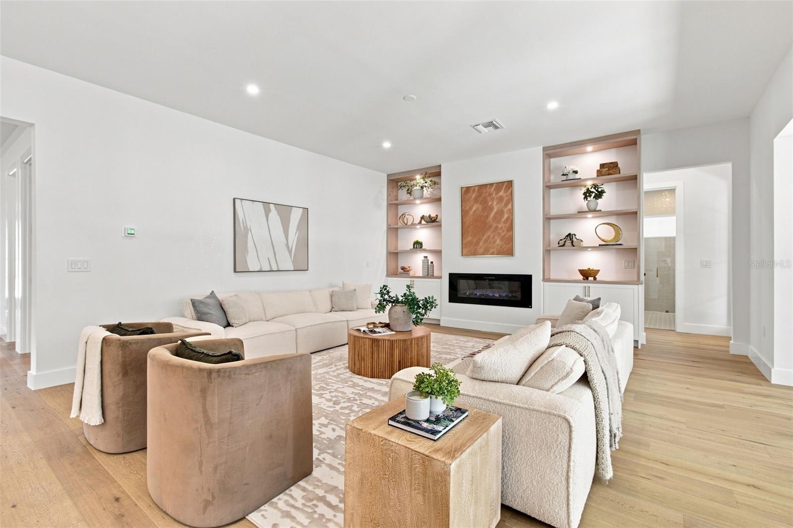 3609 S GARDENIA AVE — photo 29
