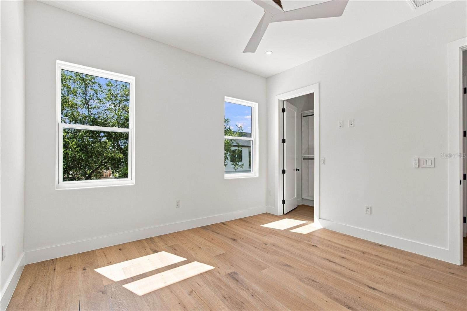3609 S GARDENIA AVE — photo 56