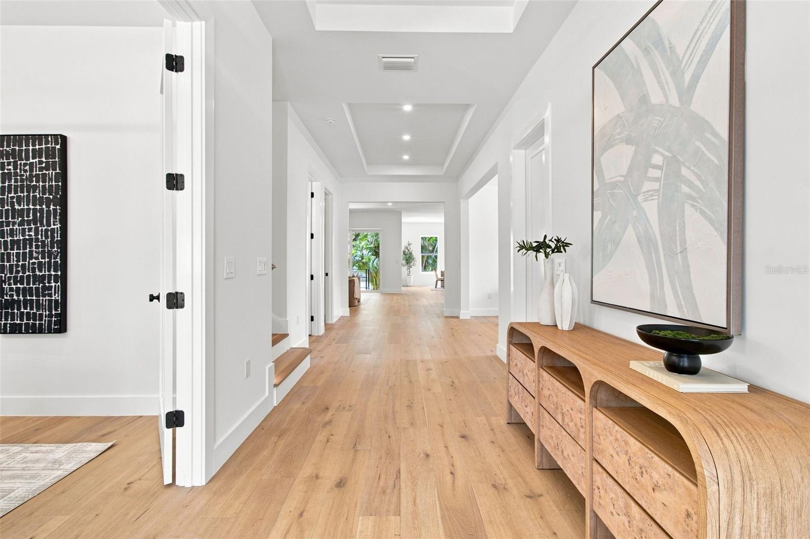 3609 S GARDENIA AVE — photo 8