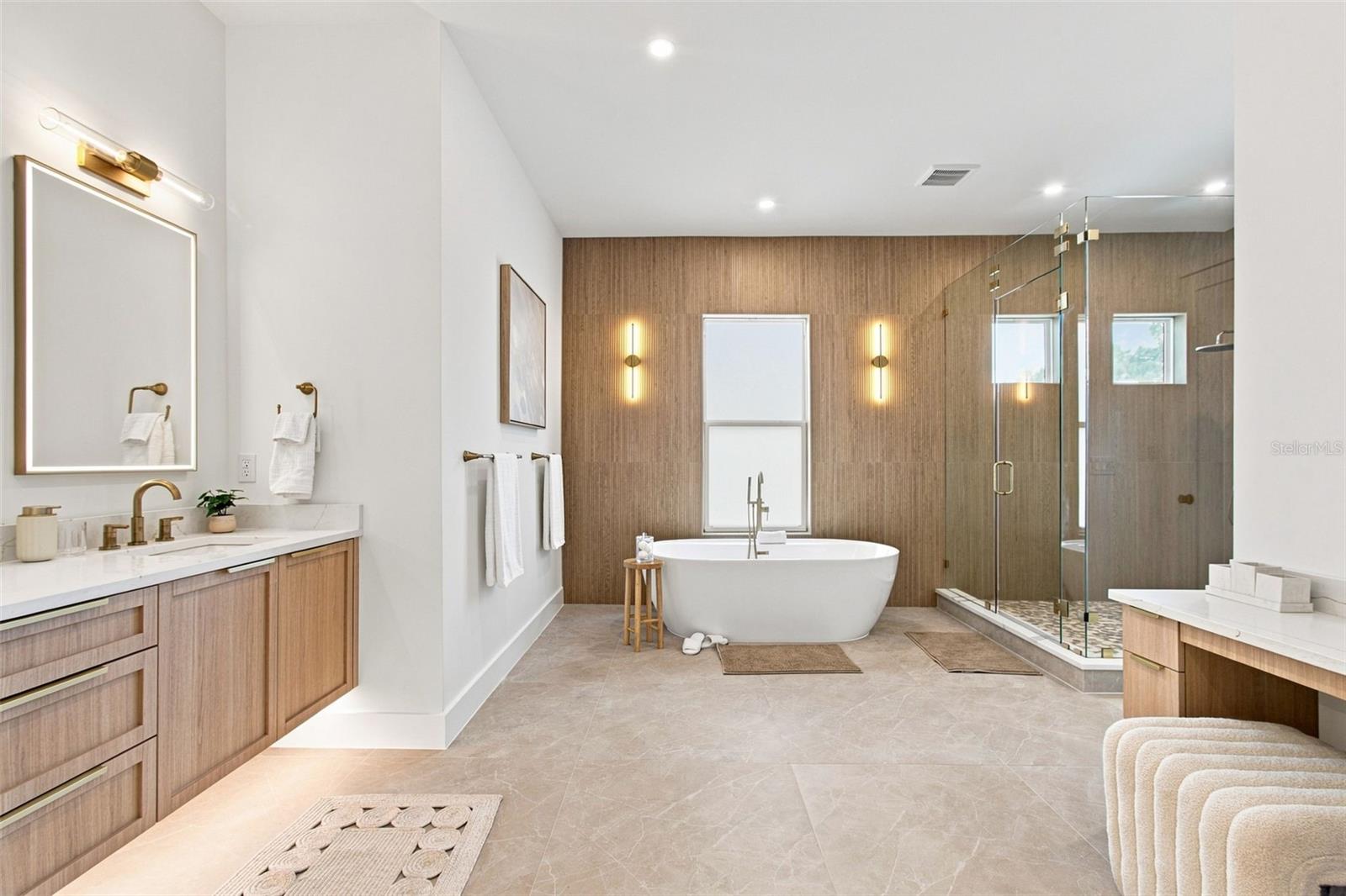 3609 S GARDENIA AVE — photo 64