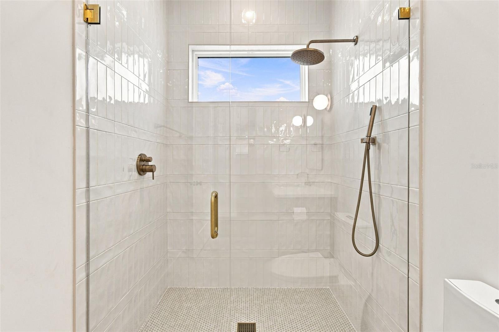 3609 S GARDENIA AVE — photo 37