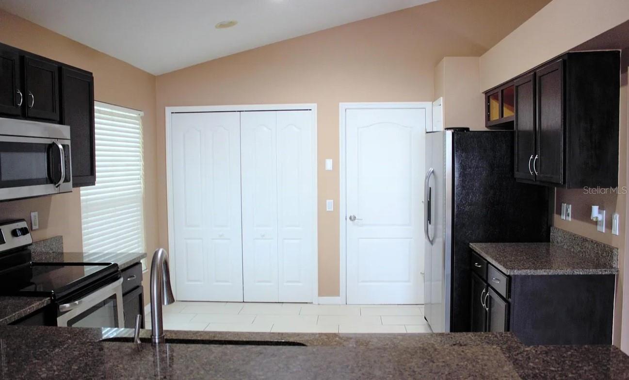 6414 OPEN PASTURE CT — photo 7