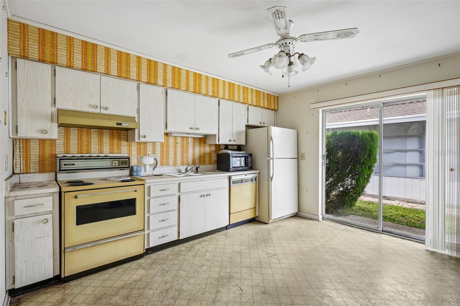 704 RADFORD PL — photo 9