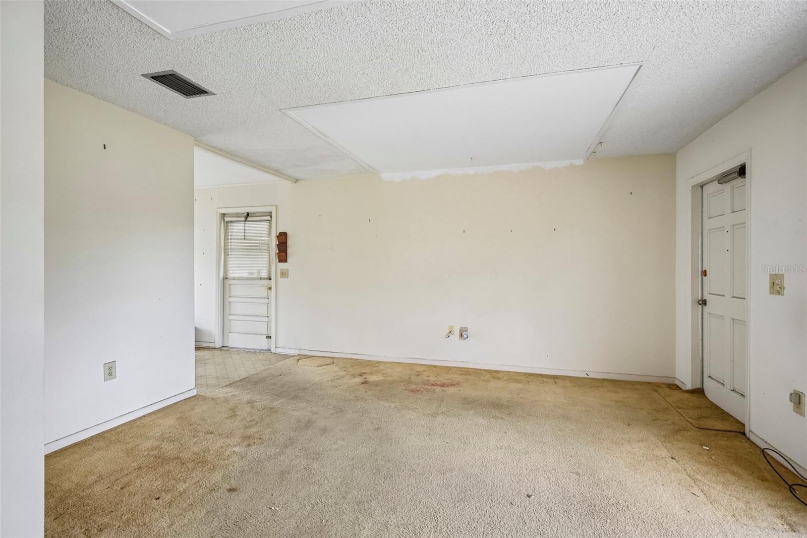 704 RADFORD PL — photo 8