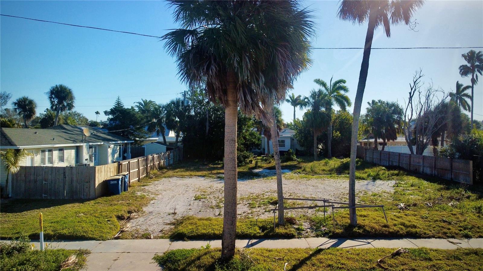843 BRUCE AVE — photo 18