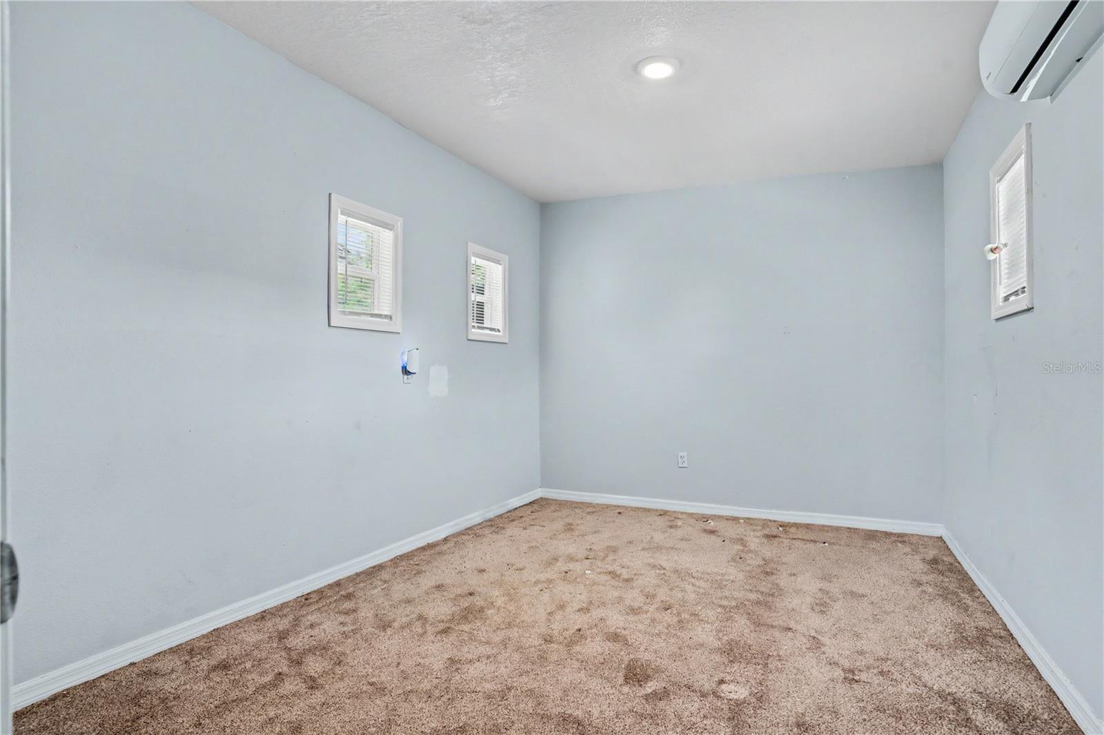 883 SOUTH WIND LN — photo 13