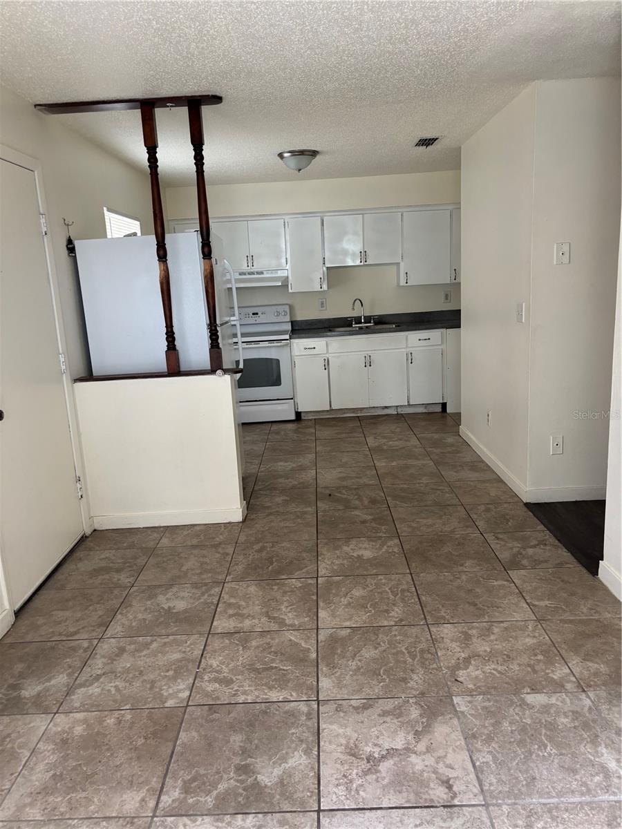 38342-38344 12TH AVE — photo 4