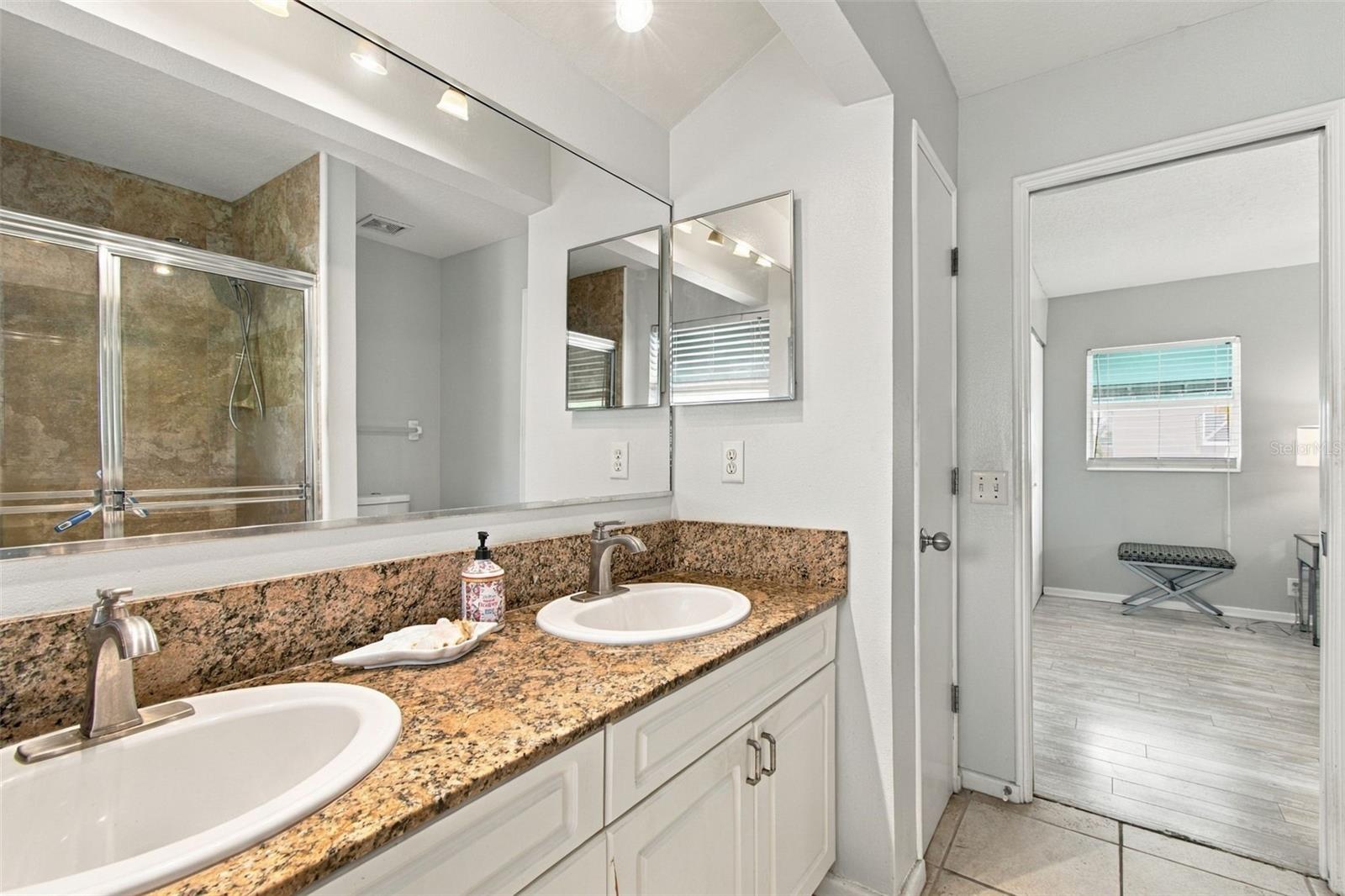 836 PADUA LN — photo 32