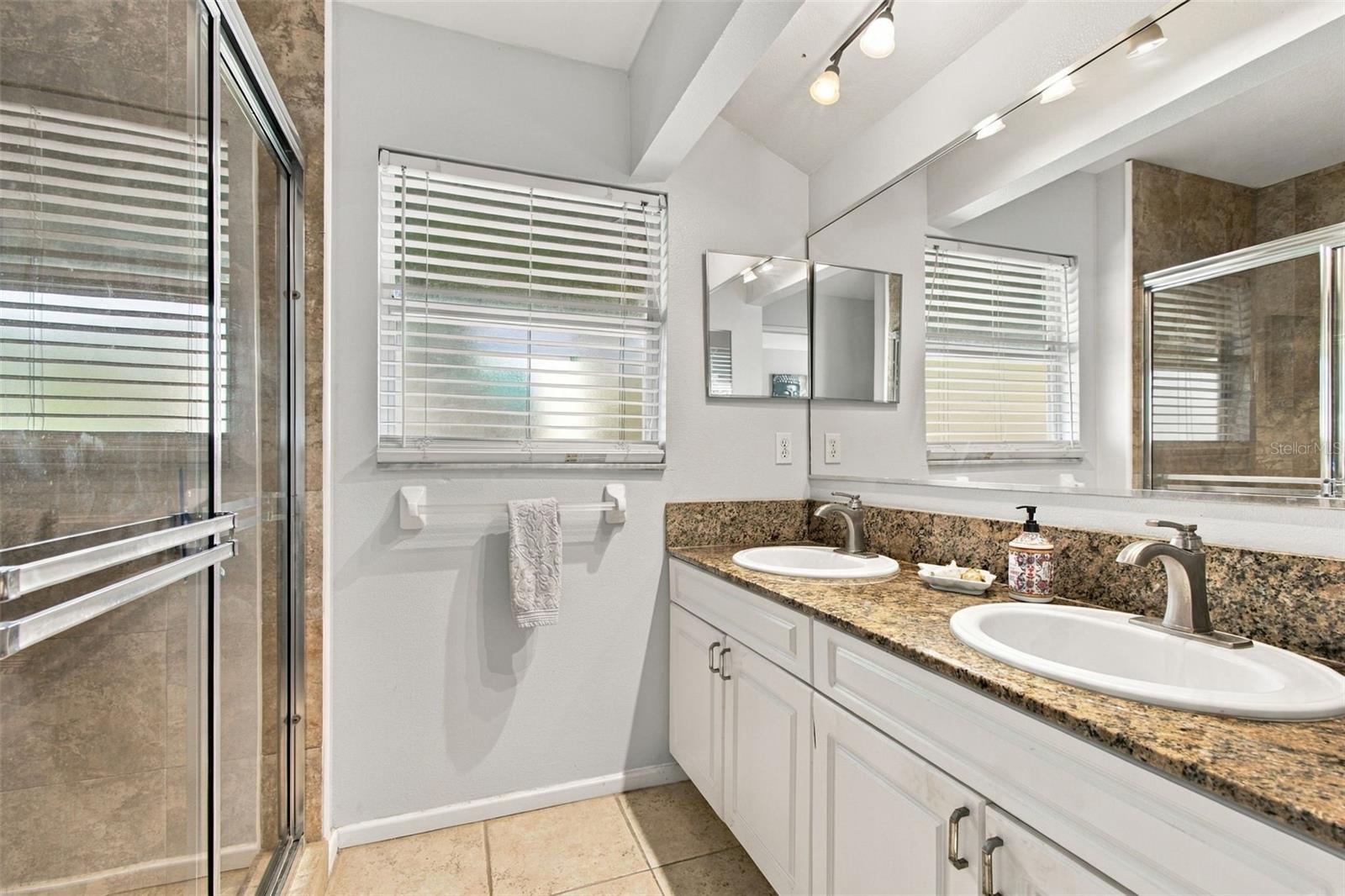 836 PADUA LN — photo 31