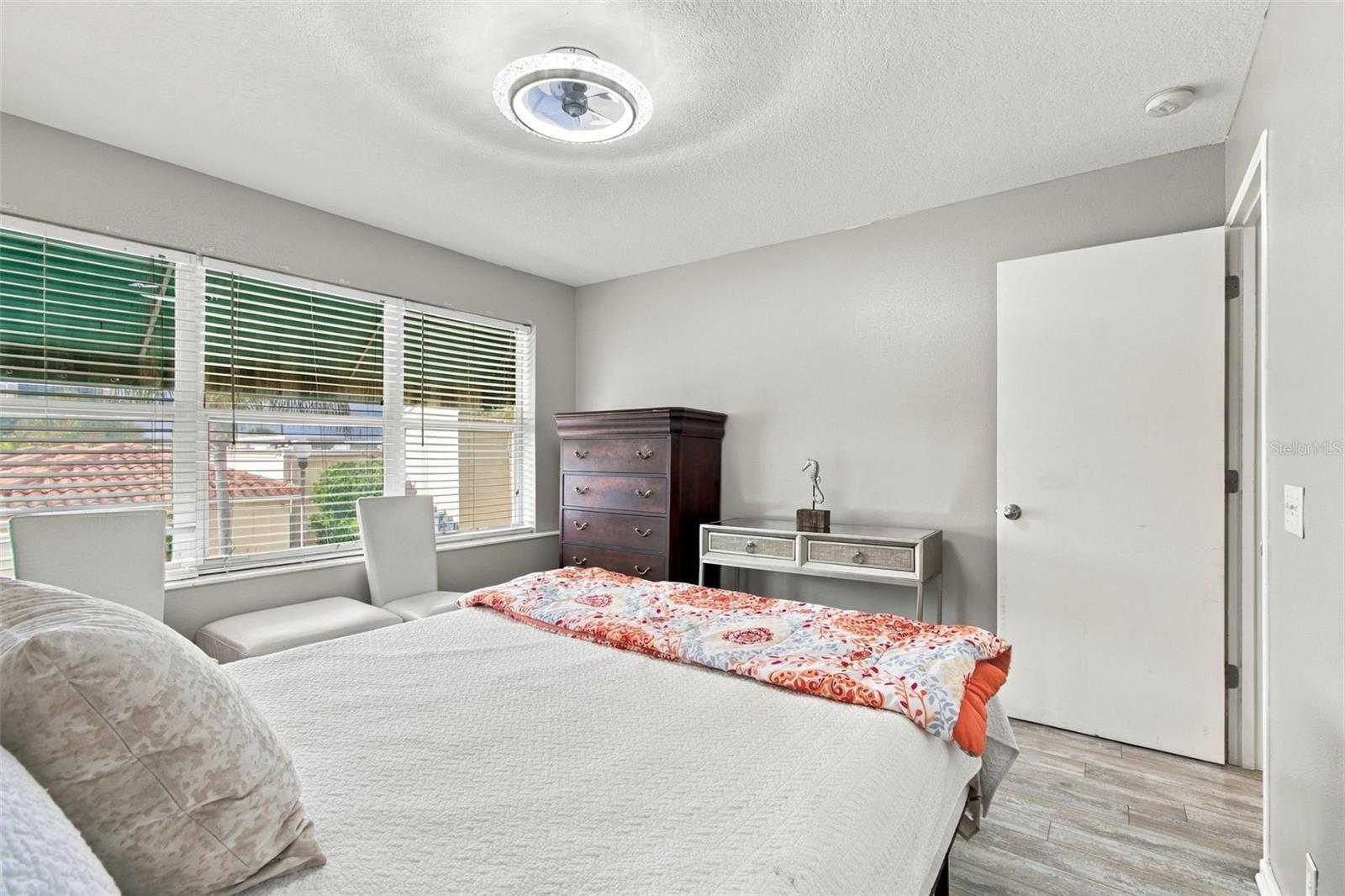 836 PADUA LN — photo 37