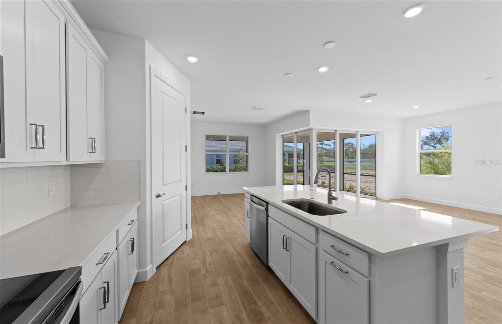 17086 MOONFLOWER DR — photo 14