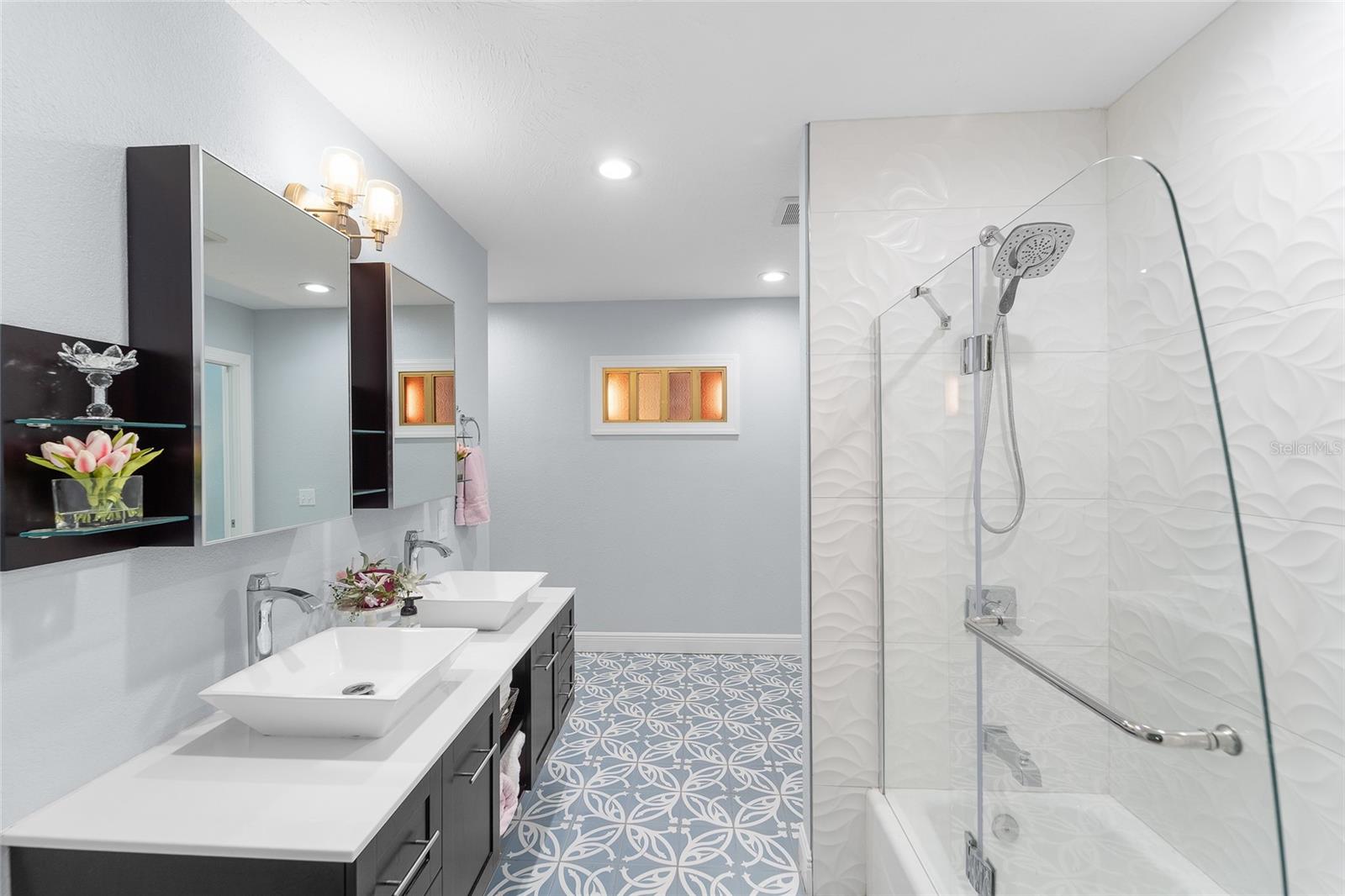 771 INDIAN BEACH CIR — photo 32