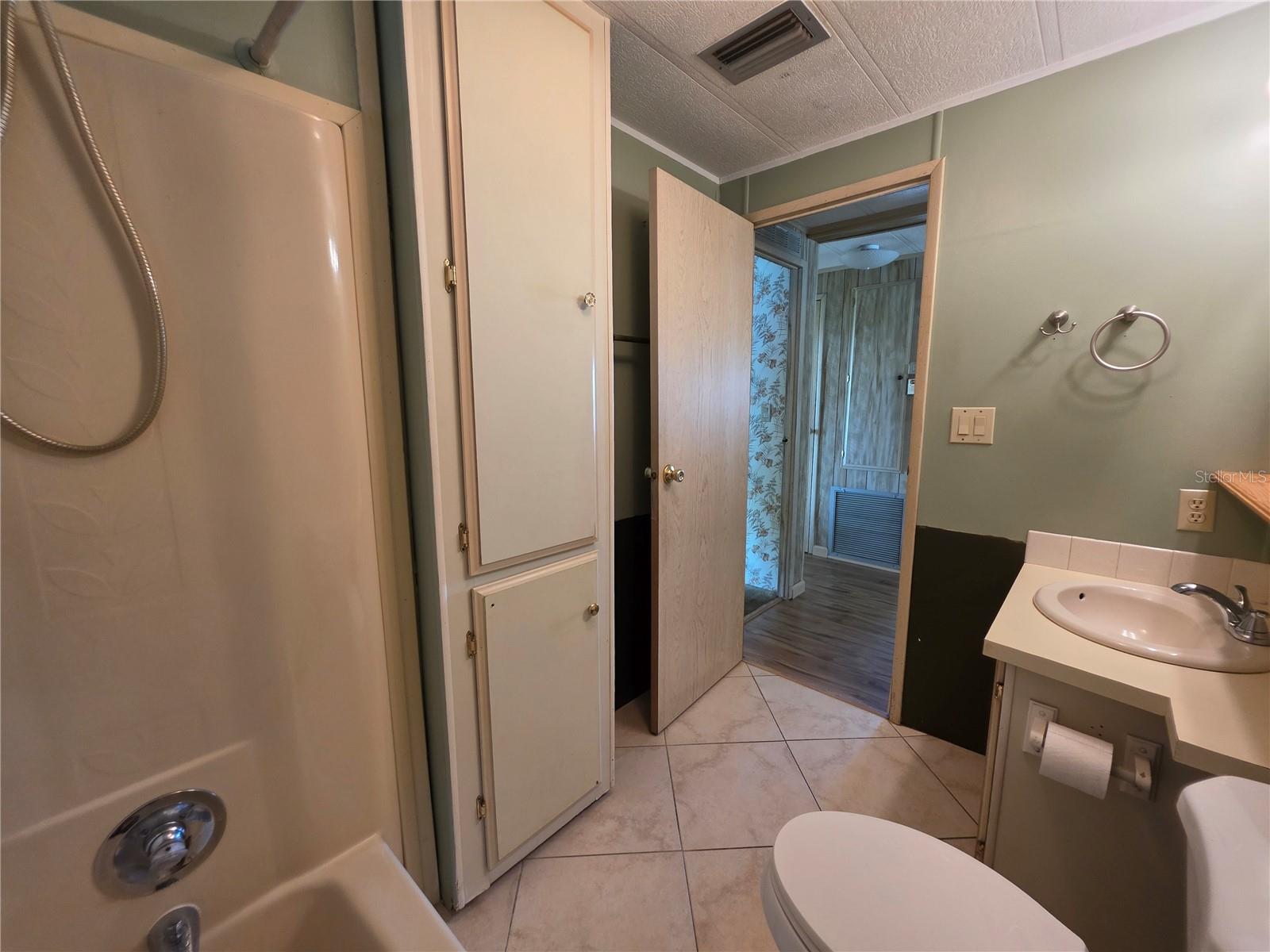 1800 ENGLEWOOD RD #146 — photo 26