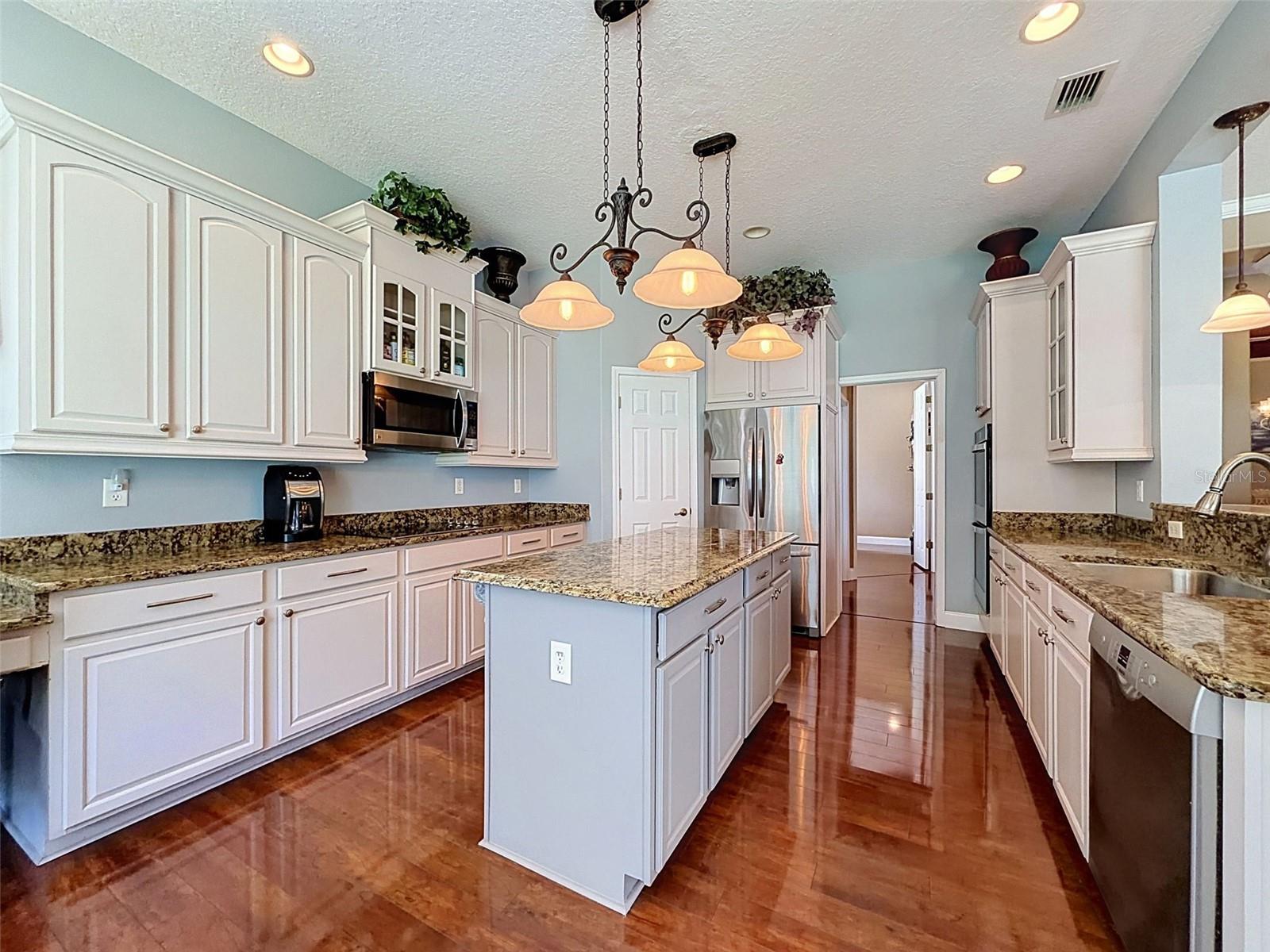 11352 OYSTER BAY CIR — photo 11