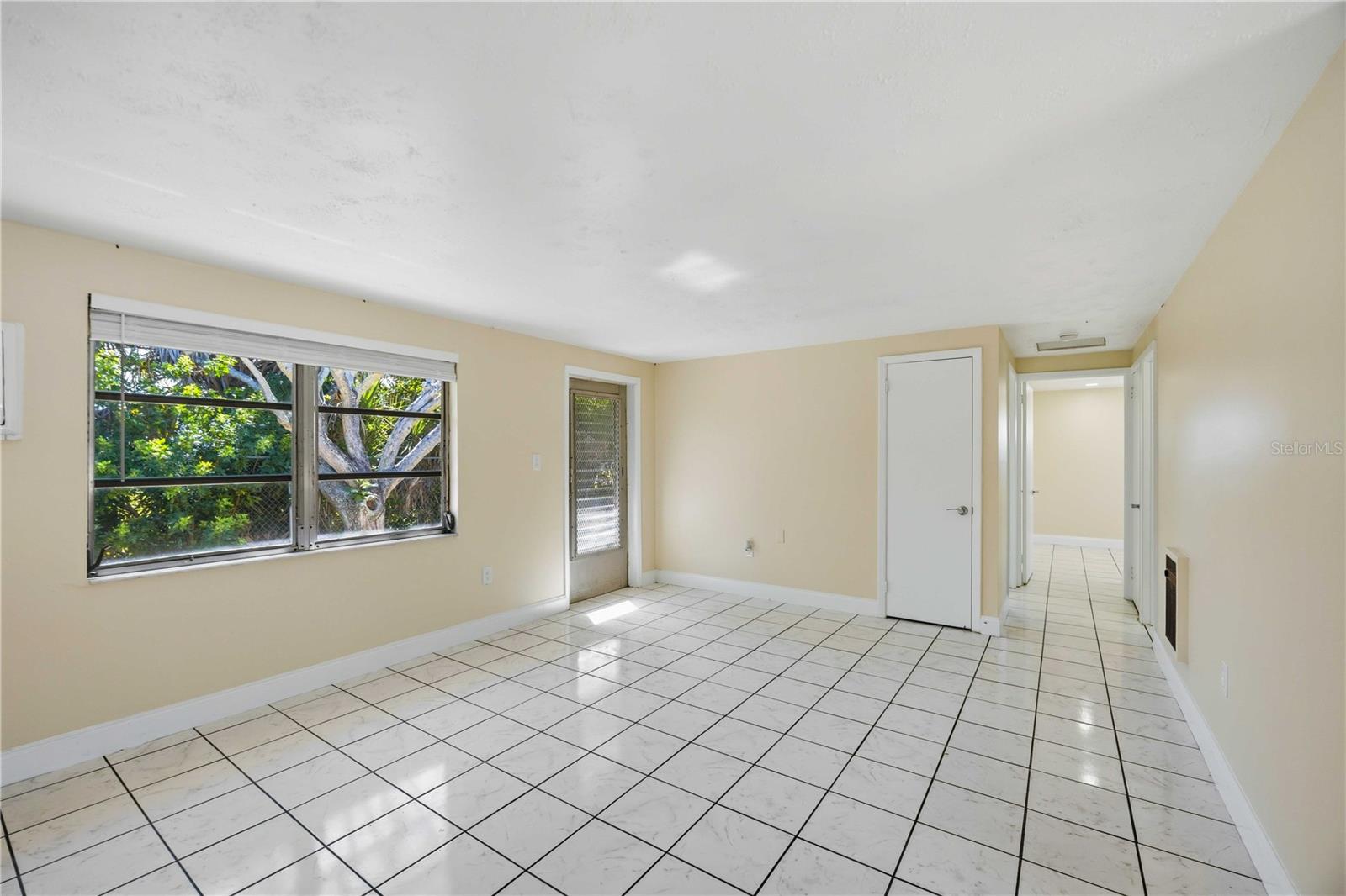 20 W COWLES ST — photo 8