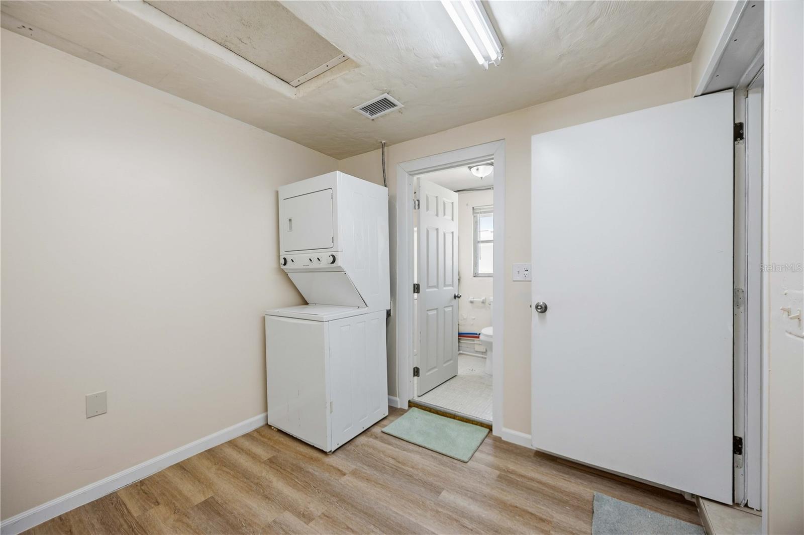 20 W COWLES ST — photo 25