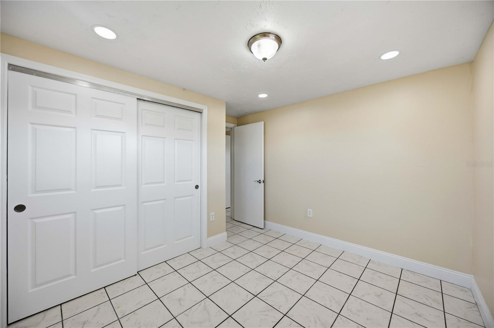20 W COWLES ST — photo 18