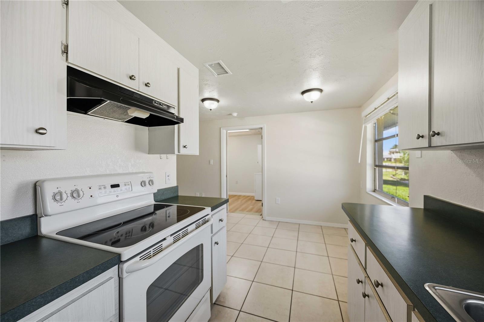 20 W COWLES ST — photo 24