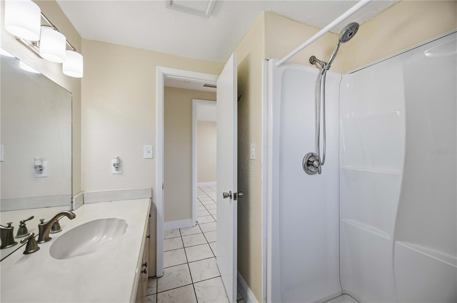 20 W COWLES ST — photo 16