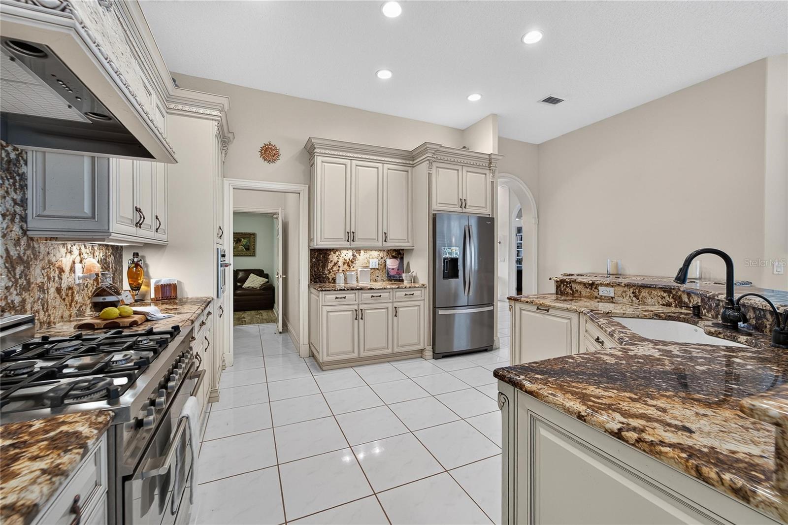 8929 GARNER CT — photo 30