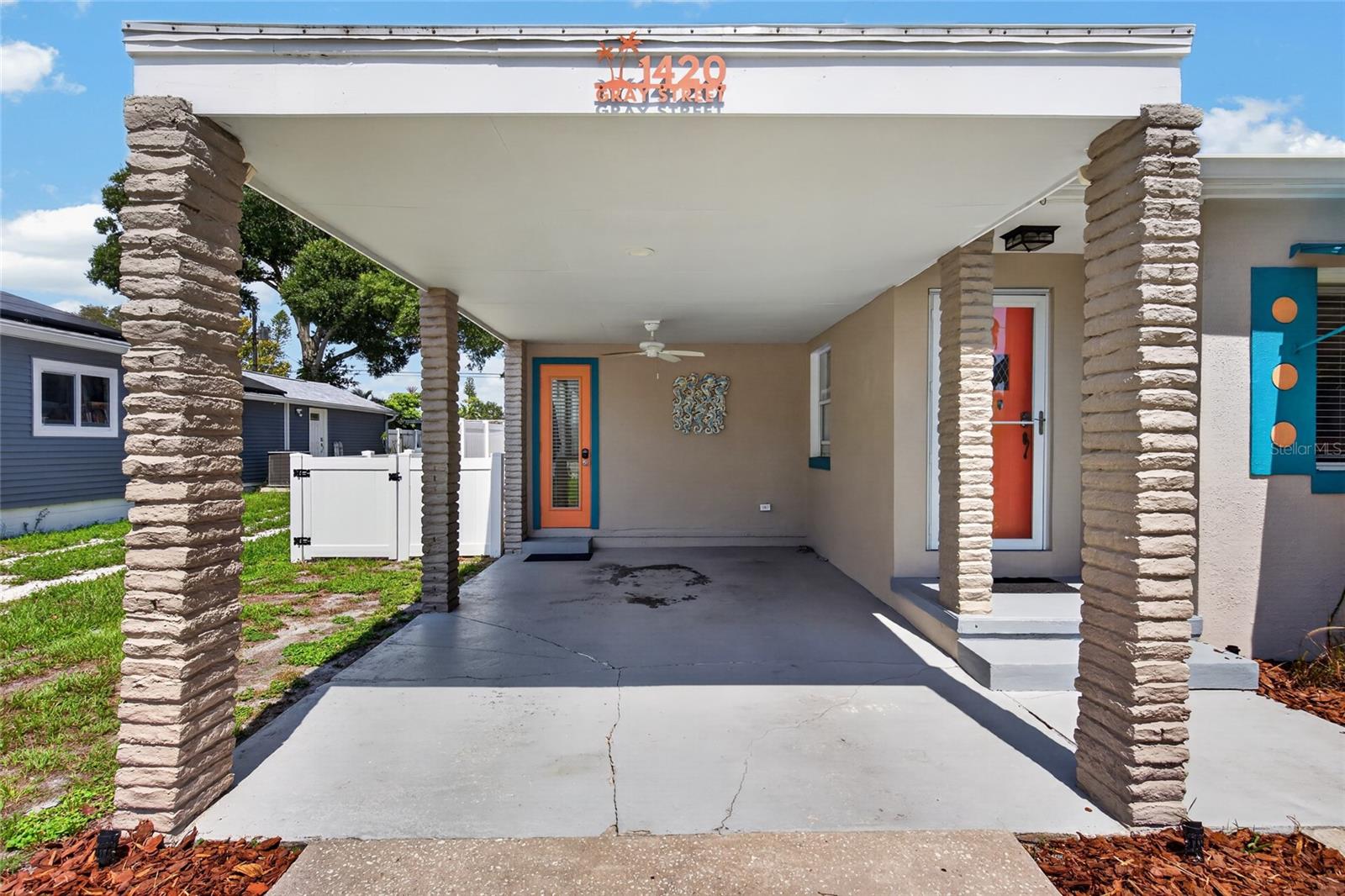 1420 GRAY ST S — photo 3
