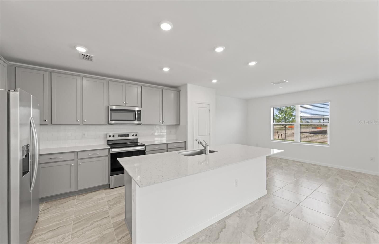10811 SUN DROP DR — photo 31