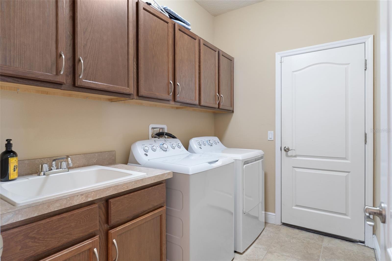 14912 POTTERTON CIR — photo 35