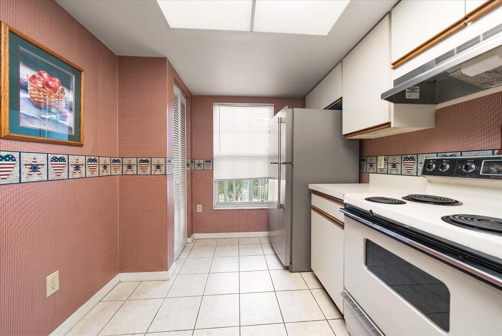 330 PROMENADE DR #206 — photo 8