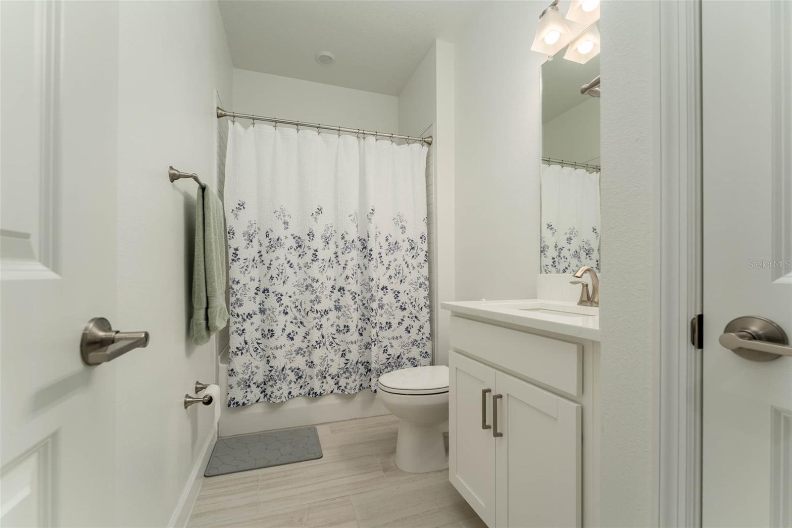 12592 LILY QUARTZ LOOP — photo 32