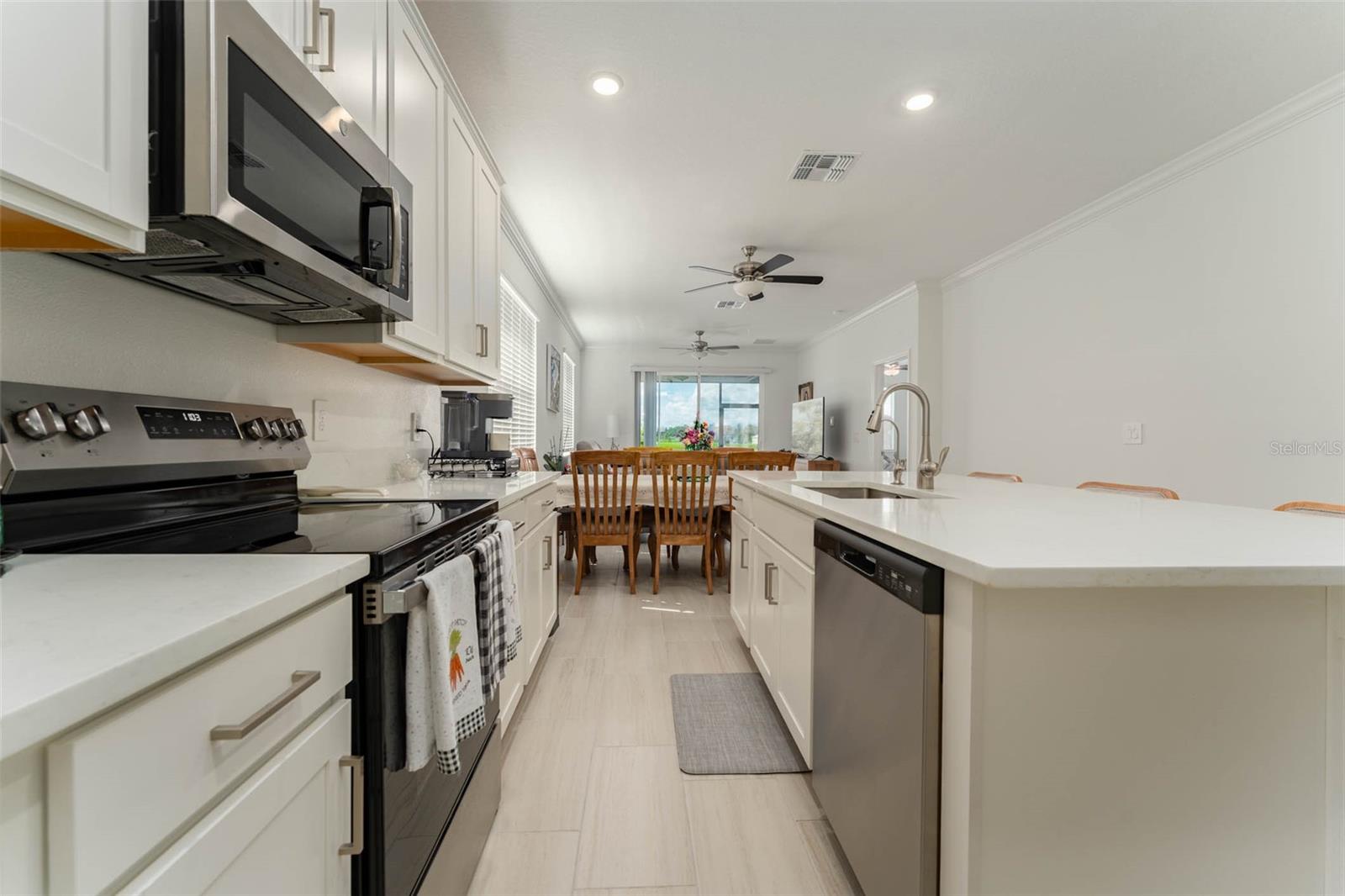 12592 LILY QUARTZ LOOP — photo 20