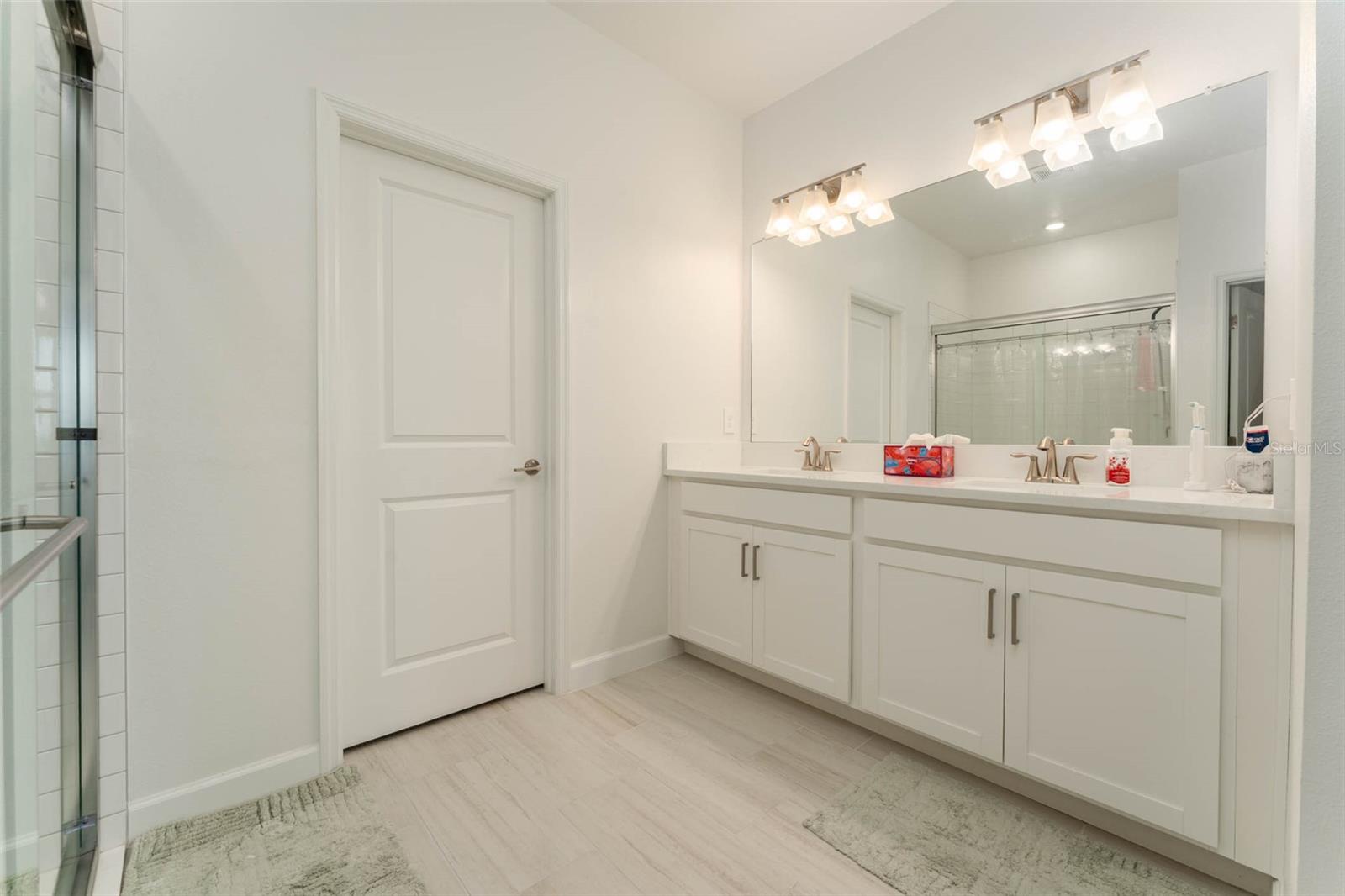 12592 LILY QUARTZ LOOP — photo 27